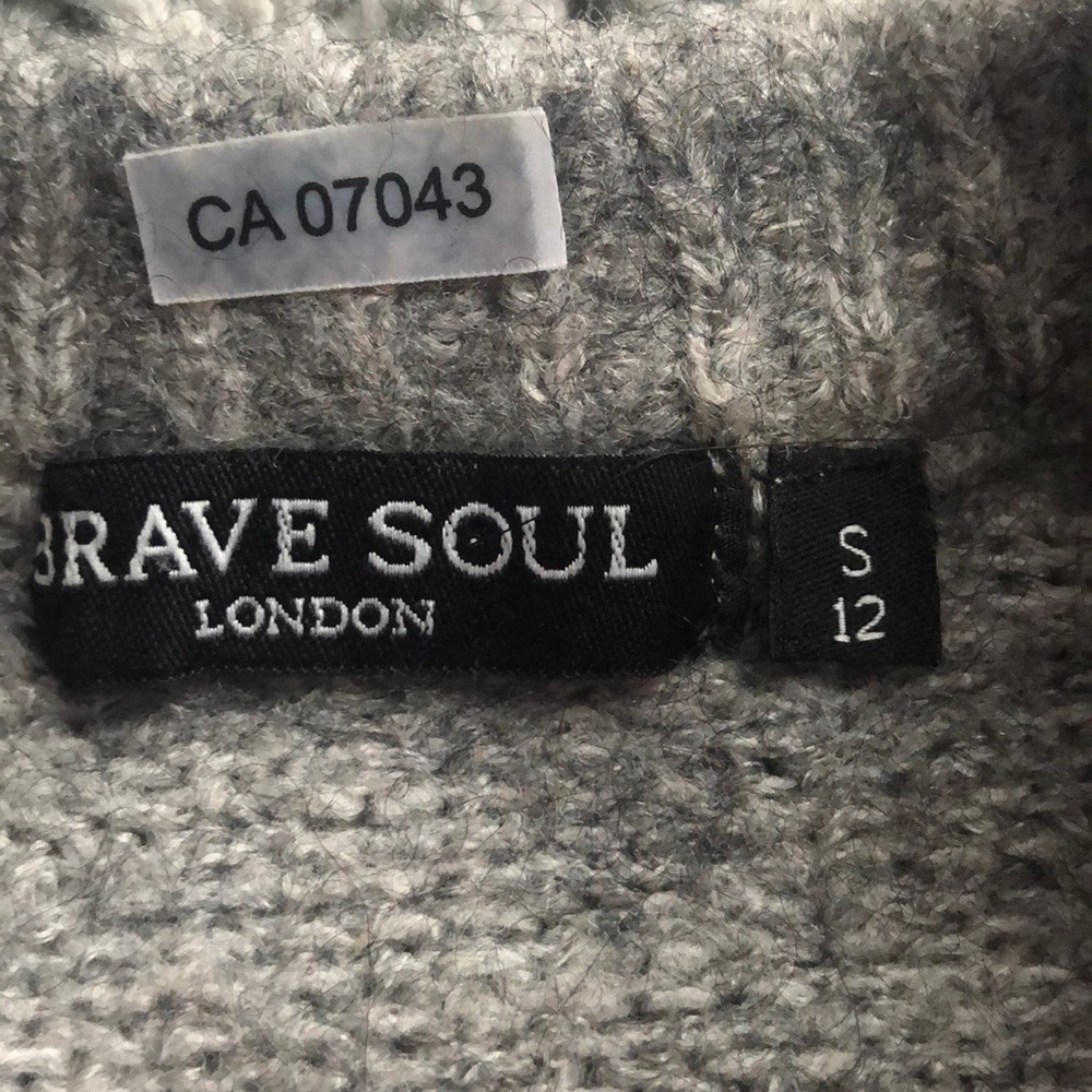 Sweater - Picture 2 of 3
